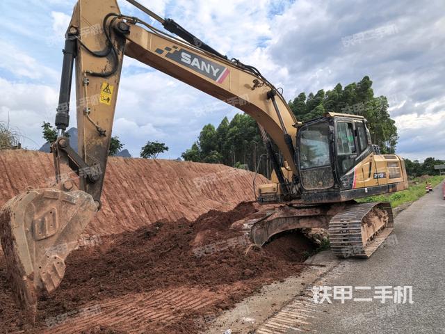 右后45(整机外观) 右后45(整机外观)