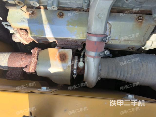 气门室盖螺丝特写(上车部件) 气门室盖螺丝特写(上车部件)