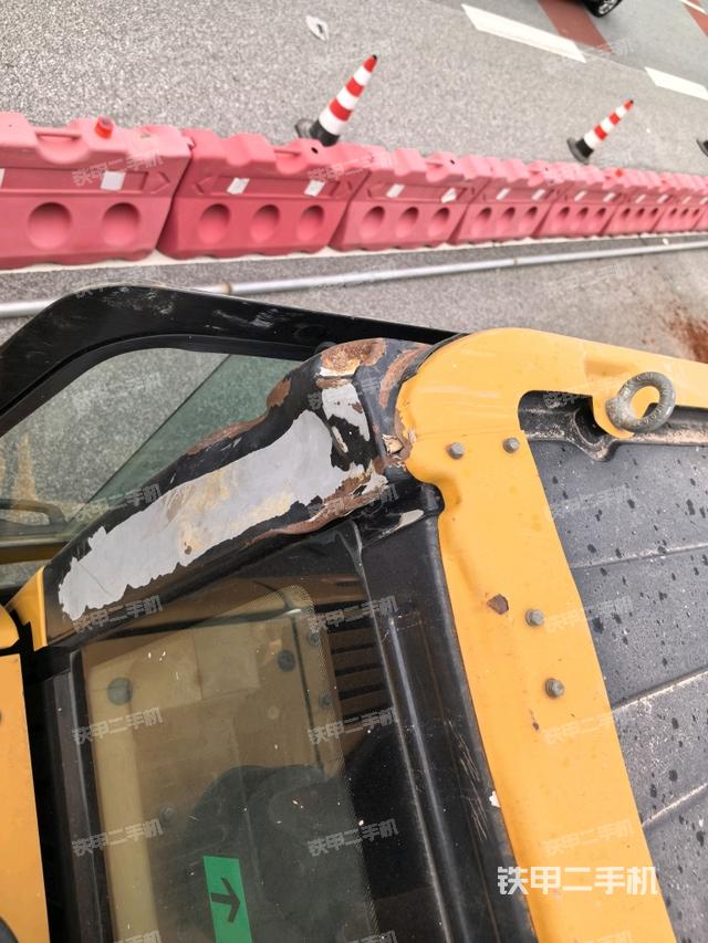 中央回转接头特写(上车部件) 中央回转接头特写(上车部件)