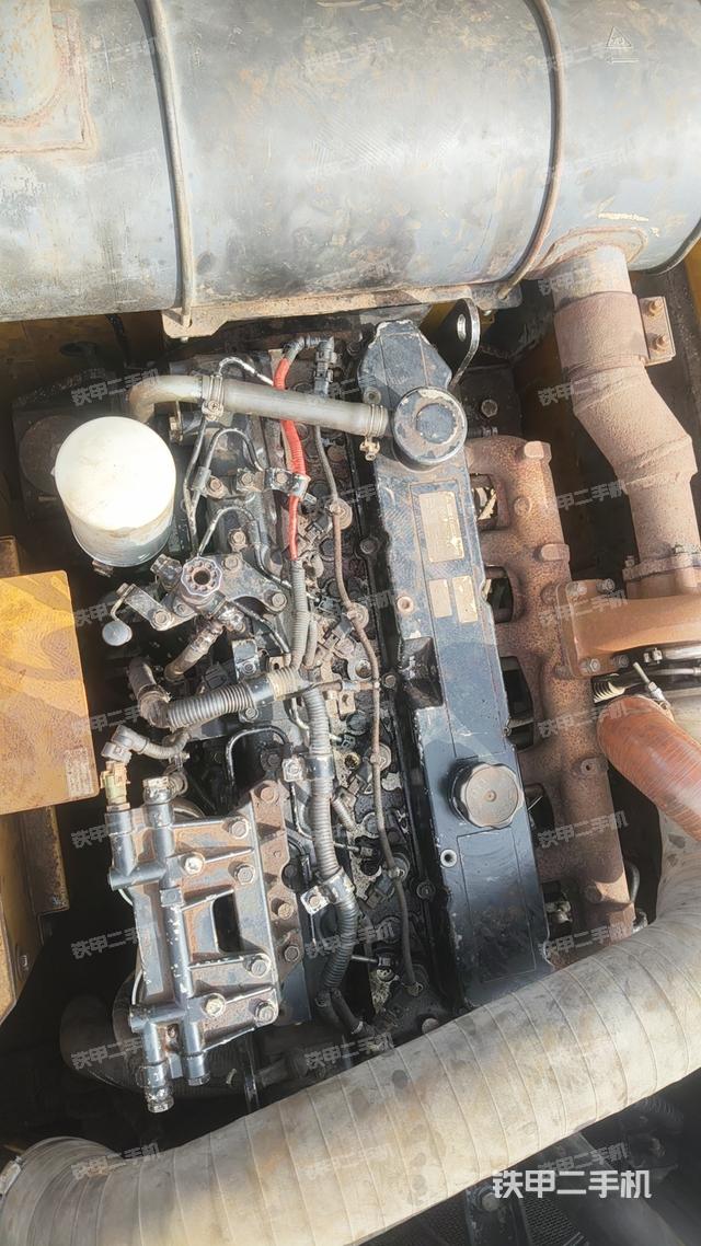 发动机整体俯视(整机外观) 发动机整体俯视(整机外观)