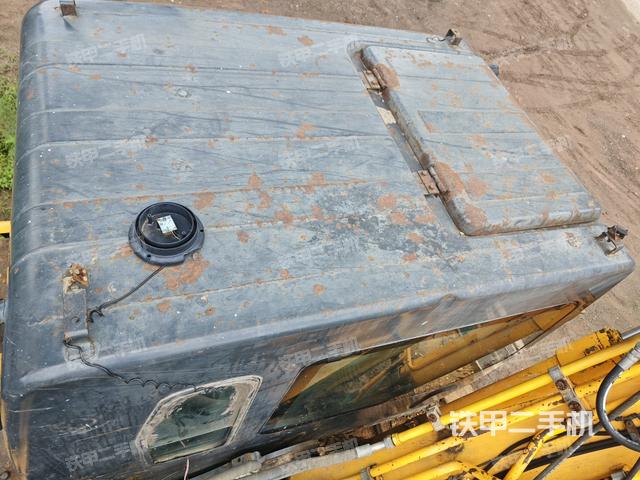 驾驶室顶部俯视(上车部件) 驾驶室顶部俯视(上车部件)