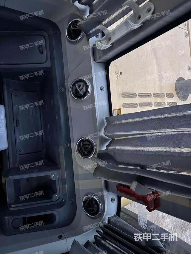 后窗玻璃角标(驾驶室部分) 后窗玻璃角标(驾驶室部分)