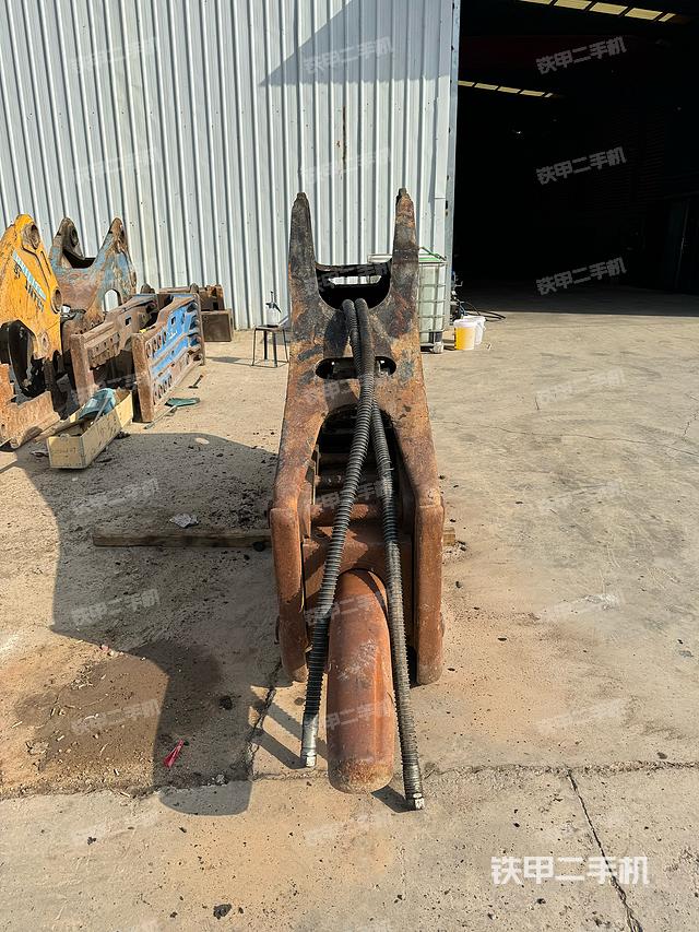 整机右侧（设备外观及核心部件）