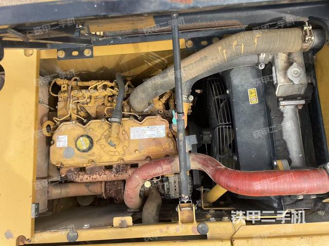 发动机整体俯视(整机外观) 发动机整体俯视(整机外观)