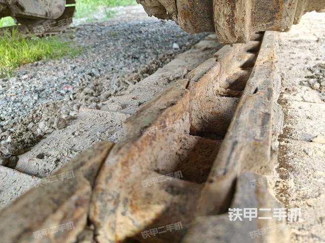 右側(cè)行走馬達(dá)蓋板（行走機(jī)構(gòu)）