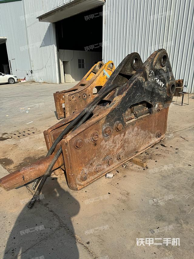 整机左侧（设备外观及核心部件）