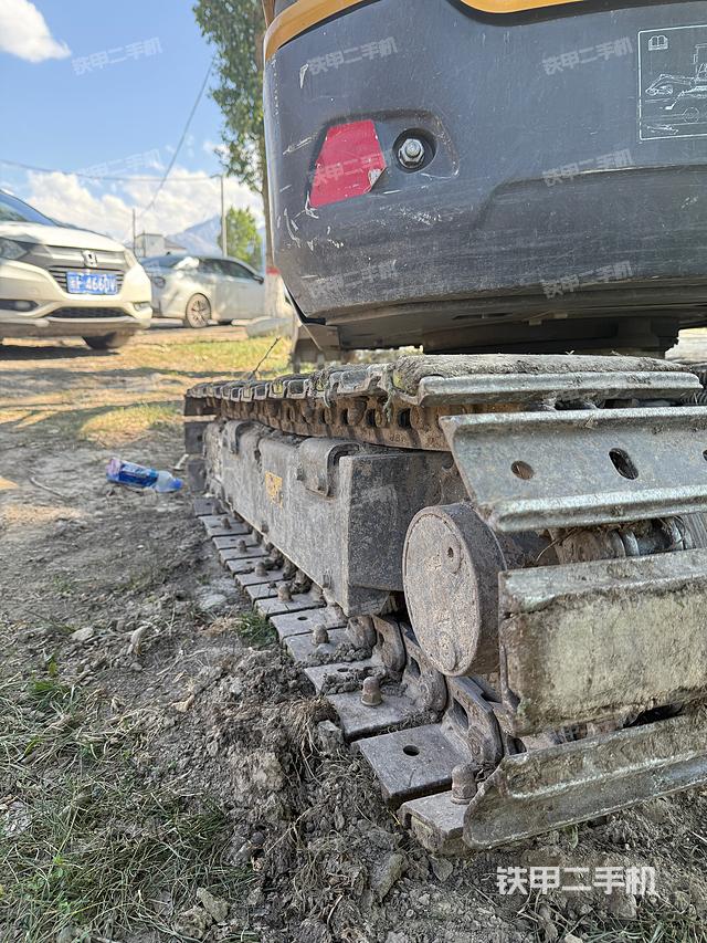 单侧履带整体（整机外观）