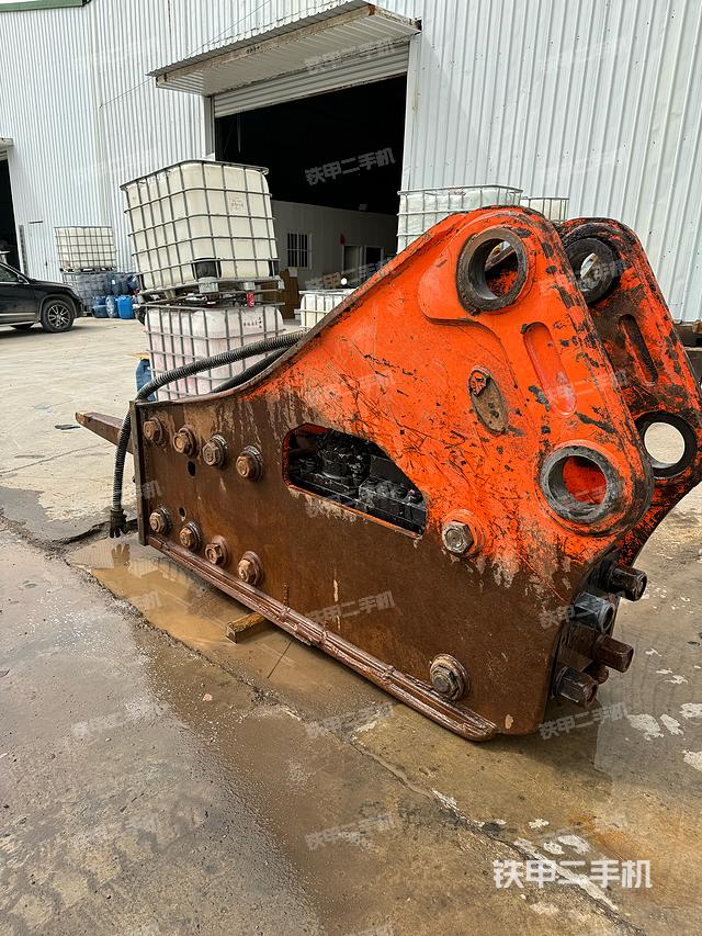 整机左侧（设备外观及核心部件）