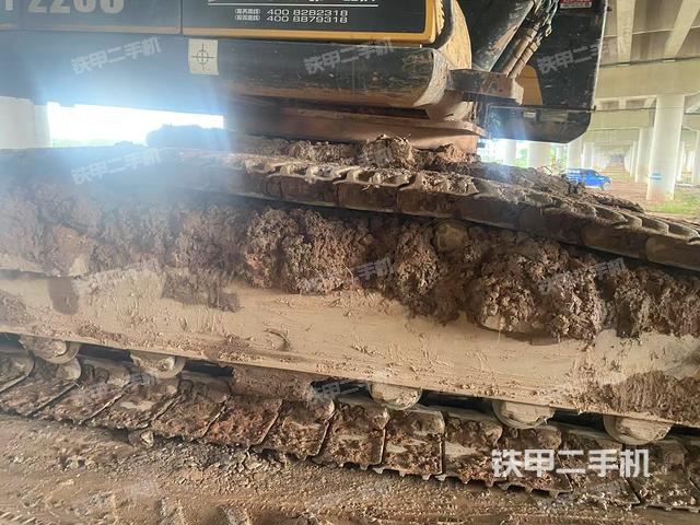 单侧履带整体(整机外观) 单侧履带整体(整机外观)