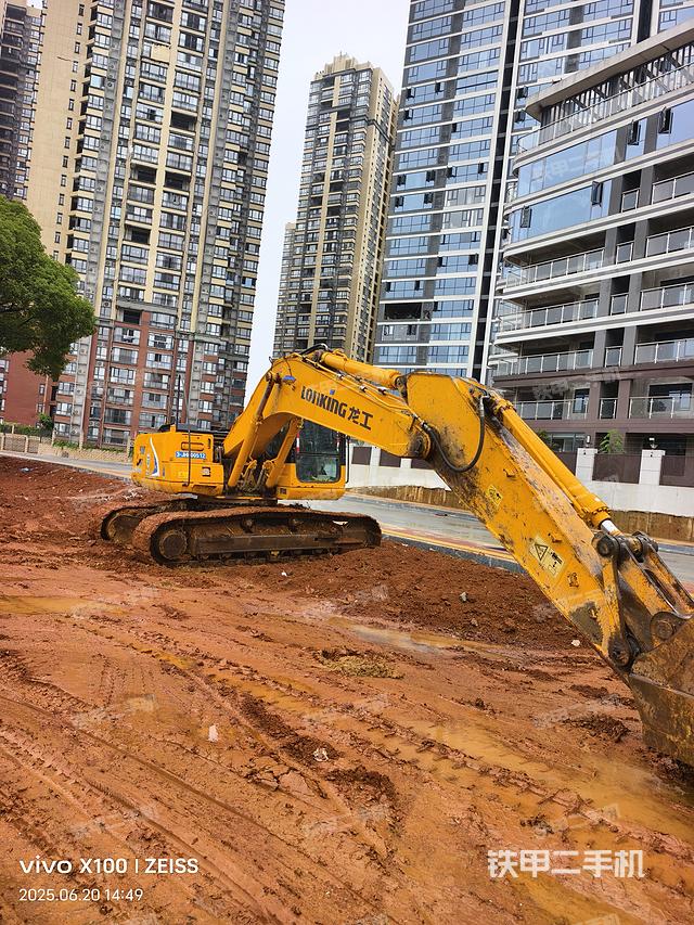 整机右后45°(整机外观) 整机右后45°(整机外观)