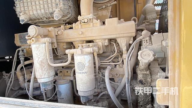 发动机左侧(整机外观及大件) 发动机左侧(整机外观及大件)