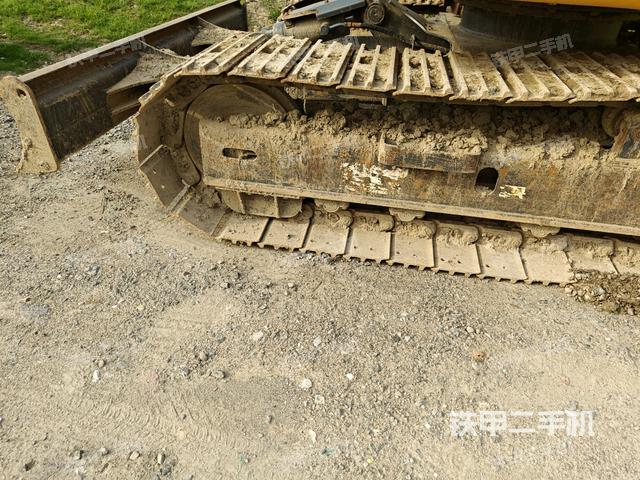 左驅(qū)動(dòng)輪（行走機(jī)構(gòu)）