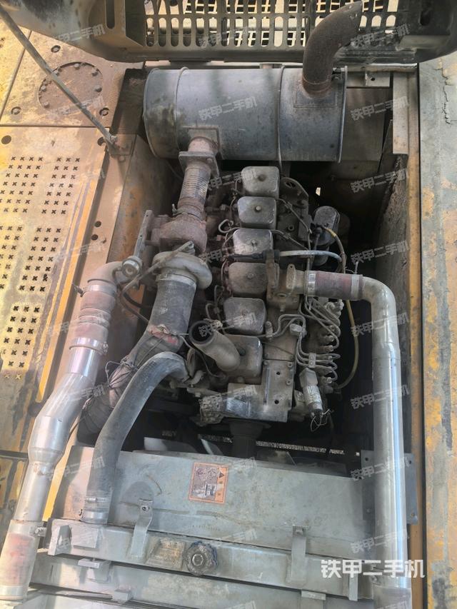 发动机室(上车部件) 发动机室(上车部件)