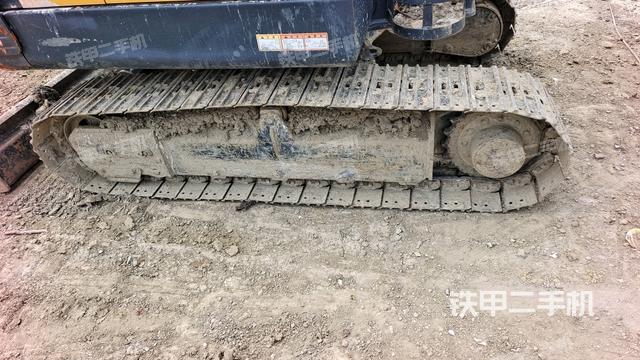 左侧履带整体 （行走机构）