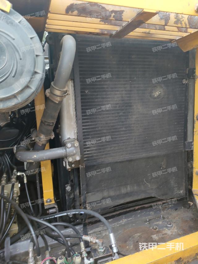 散熱器正面（大件艙室）