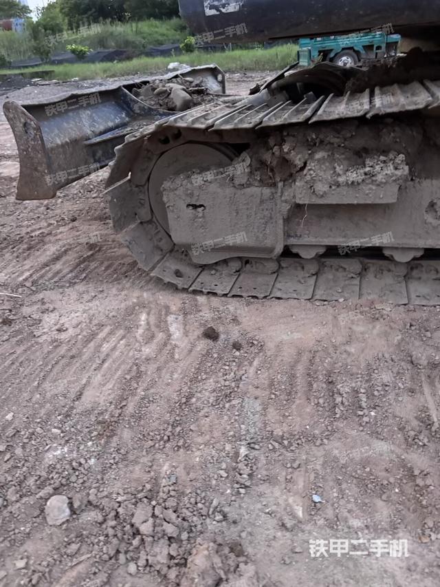 左驱动轮(行走机构) 左驱动轮(行走机构)