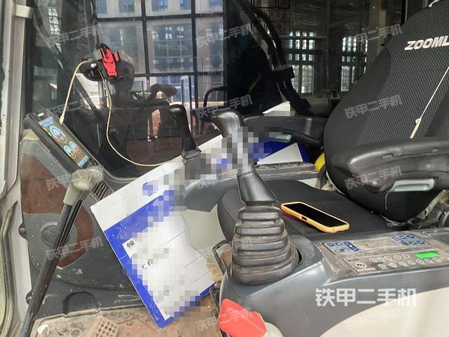 驾驶室整体(整机外观) 驾驶室整体(整机外观)