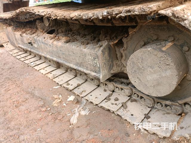 左側(cè)履帶整體?（行走機構(gòu)）