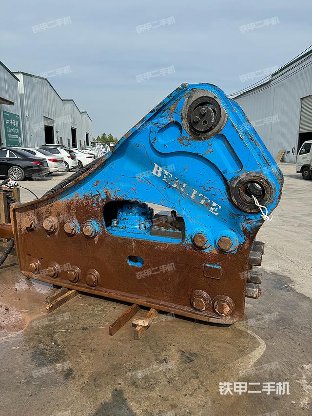 整机右后45°(设备外观及核心部件) 整机右后45°(设备外观及核心部件)