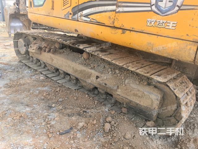 左侧履带整体 (行走机构) 左侧履带整体 (行走机构)