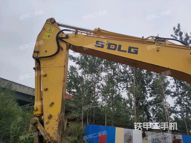 大臂整體?右側(cè)（工作和回轉(zhuǎn)裝置）