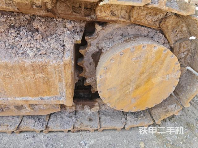 右驱动轮(行走机构) 右驱动轮(行走机构)
