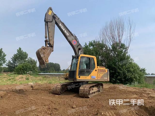 沃爾沃EC140DL挖掘機(jī)