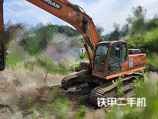 重庆斗山DX260LC挖掘机实拍图片