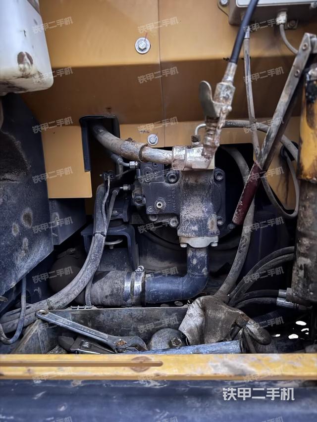 液压泵室(大件舱室) 液压泵室(大件舱室)