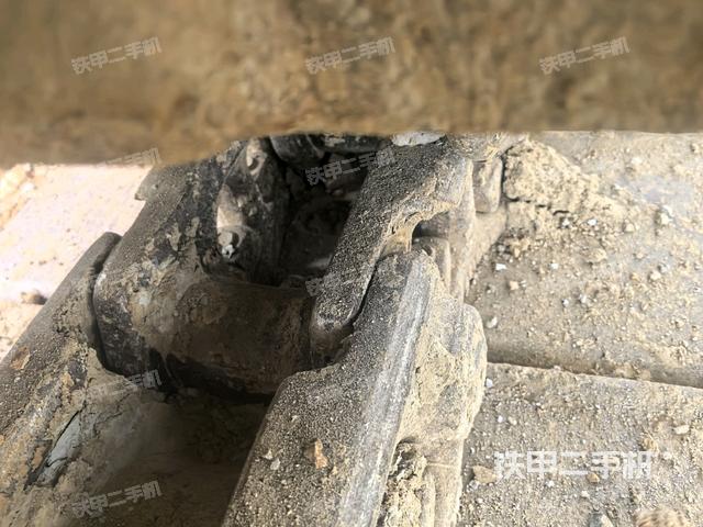 右驱动轮(行走机构) 右驱动轮(行走机构)