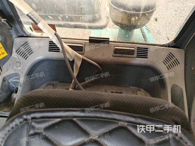 后窗玻璃角标(驾驶室部分) 后窗玻璃角标(驾驶室部分)