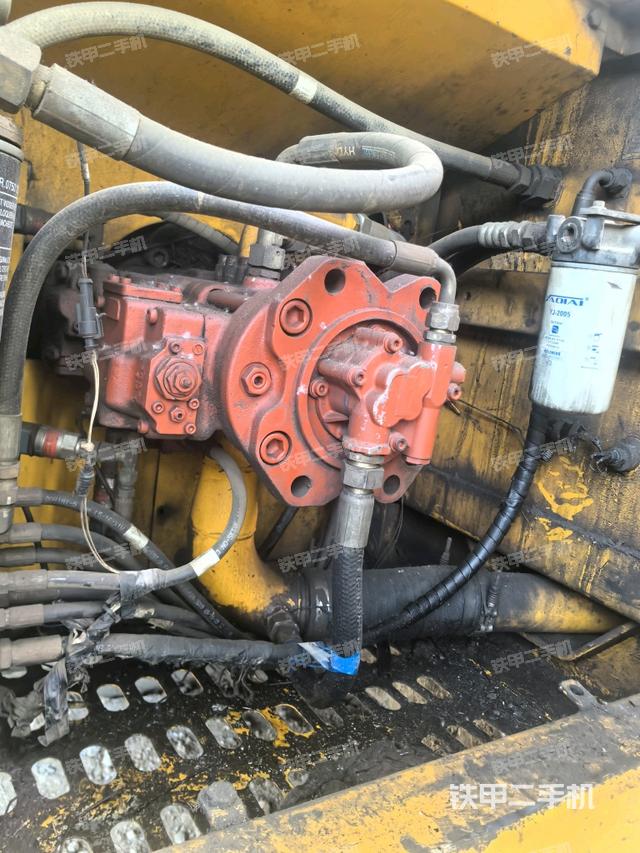 液压泵斜45 右(大件舱室) 液压泵斜45 右(大件舱室)