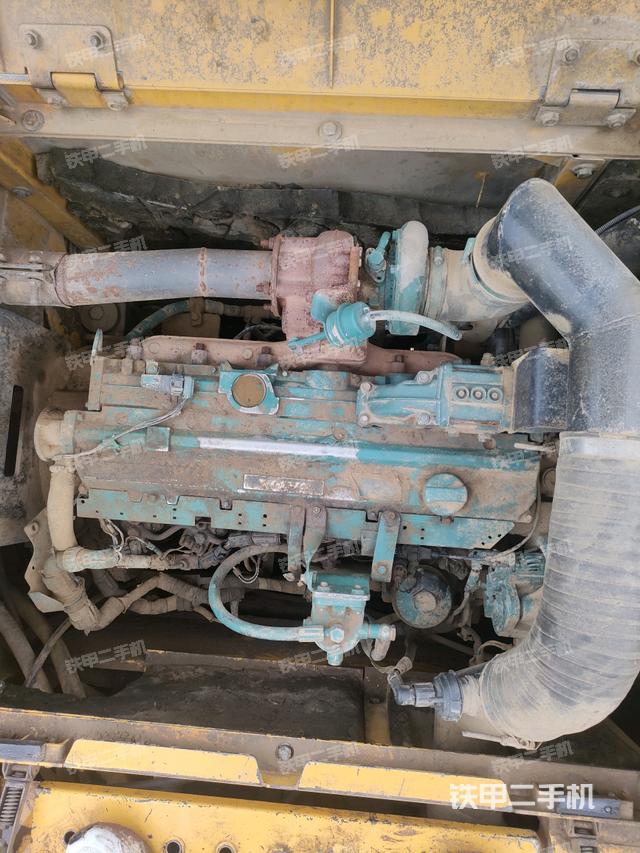 发动机整体俯视（整机外观）