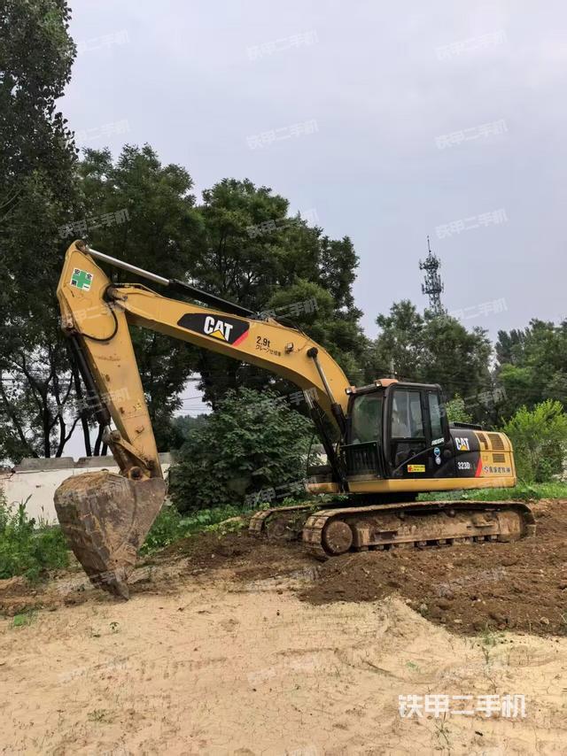 卡特彼勒323D2L挖掘機(jī)