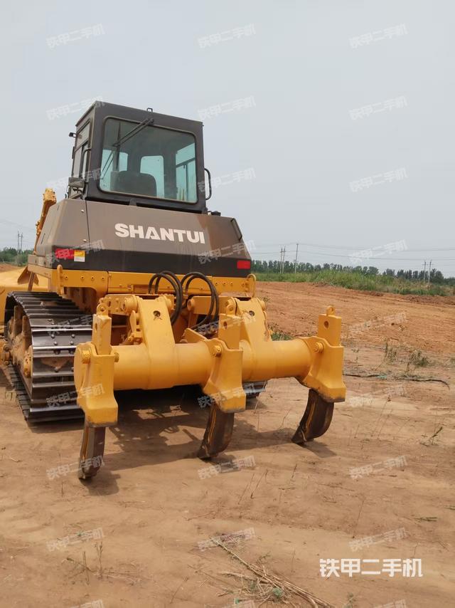 整机左侧（设备外观及核心部件）