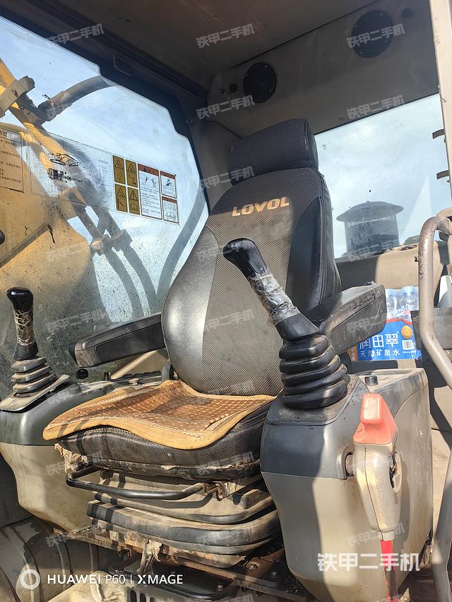 驾驶室整体（整机外观）