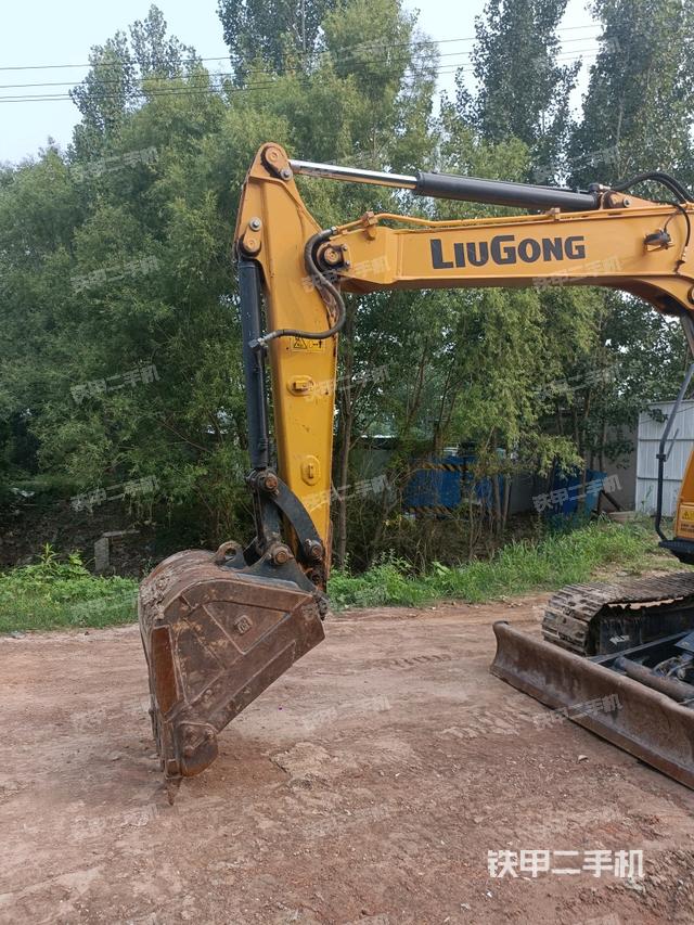 小臂整體右前（工作和回轉(zhuǎn)裝置）