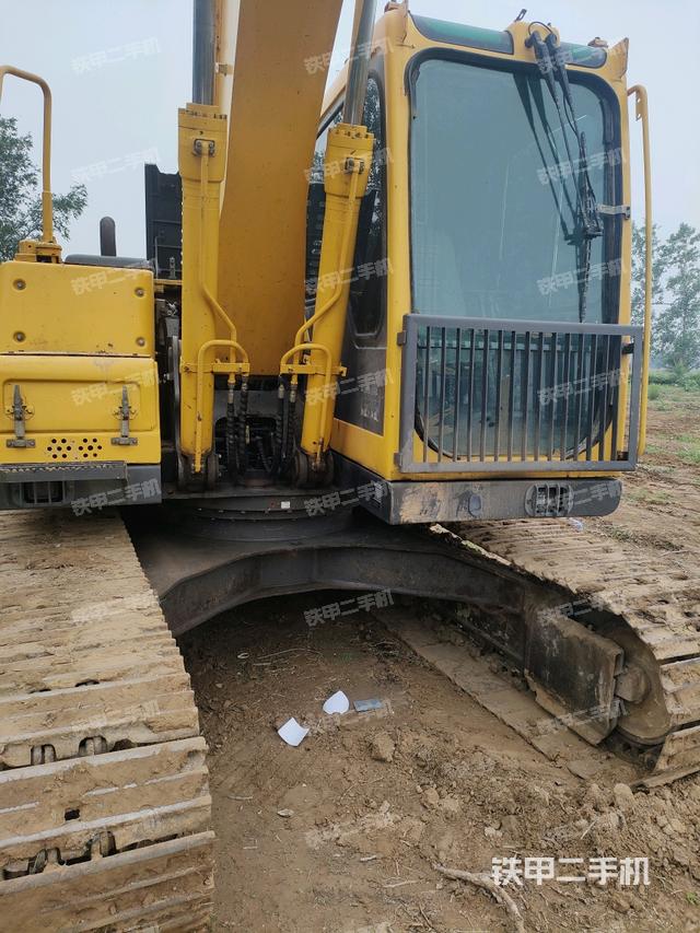 大臂油缸整體?豎拍（工作和回轉(zhuǎn)裝置）