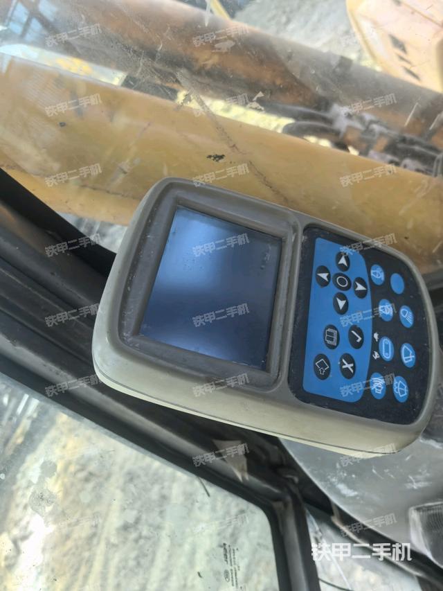 显示屏 (驾驶室部分) 显示屏 (驾驶室部分)