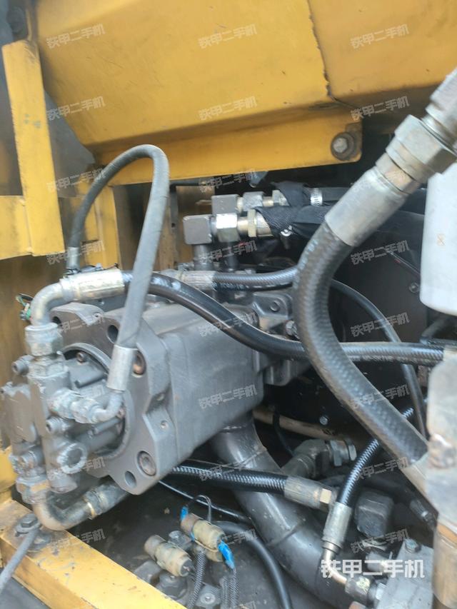 液壓泵斜45?左（大件艙室）