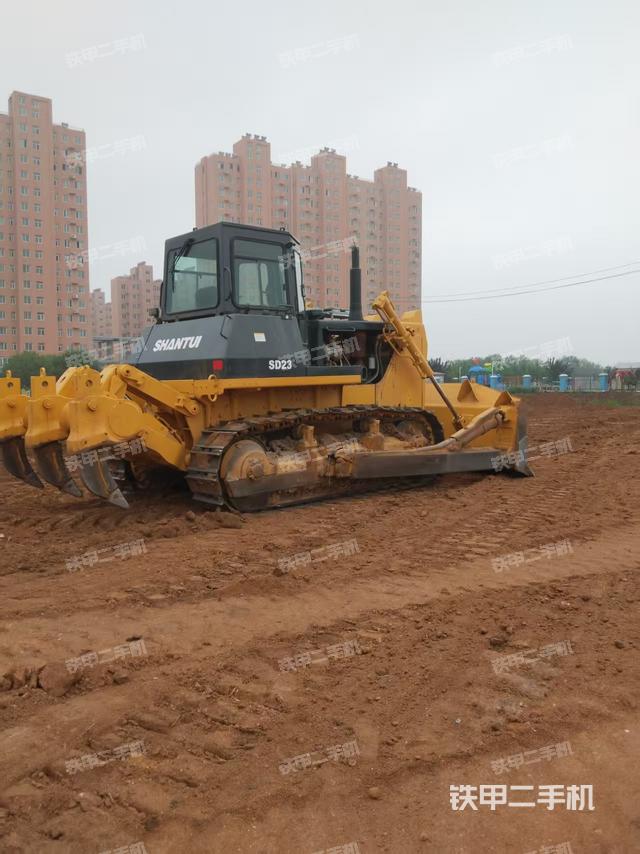 整机右后45°（设备外观及核心部件）