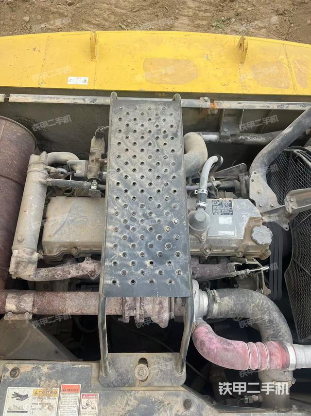 发动机整体俯视(整机外观) 发动机整体俯视(整机外观)