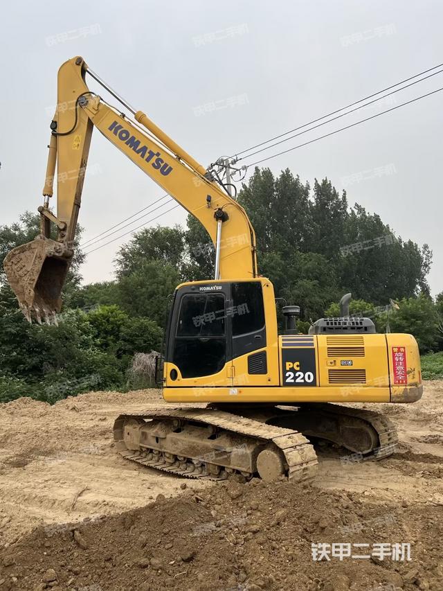 小松PC220-8M0挖掘機(jī)