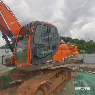 斗山DX215-9CN挖掘机实拍图片