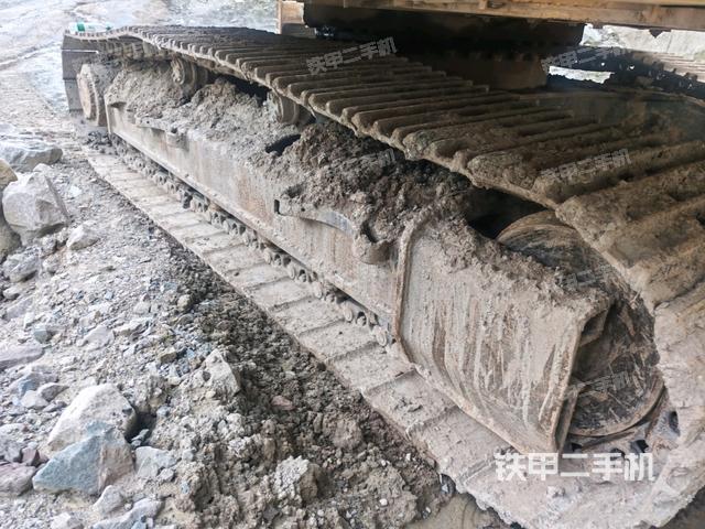 左侧履带整体 (行走机构) 左侧履带整体 (行走机构)