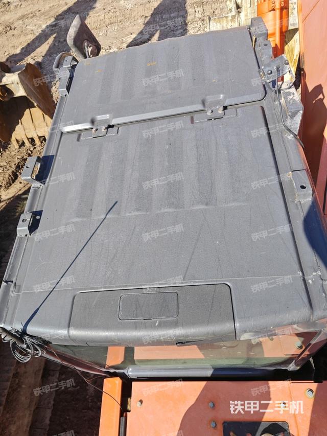 驾驶室顶部俯视(上车部件) 驾驶室顶部俯视(上车部件)