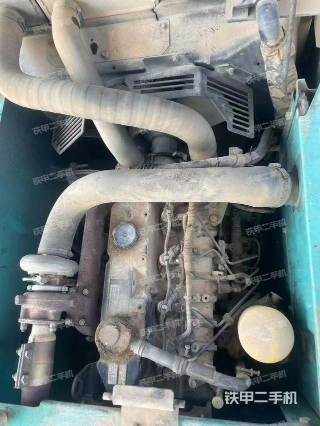 发动机整体俯视(整机外观) 发动机整体俯视(整机外观)