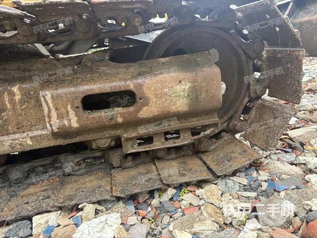 右驱动轮(行走机构) 右驱动轮(行走机构)