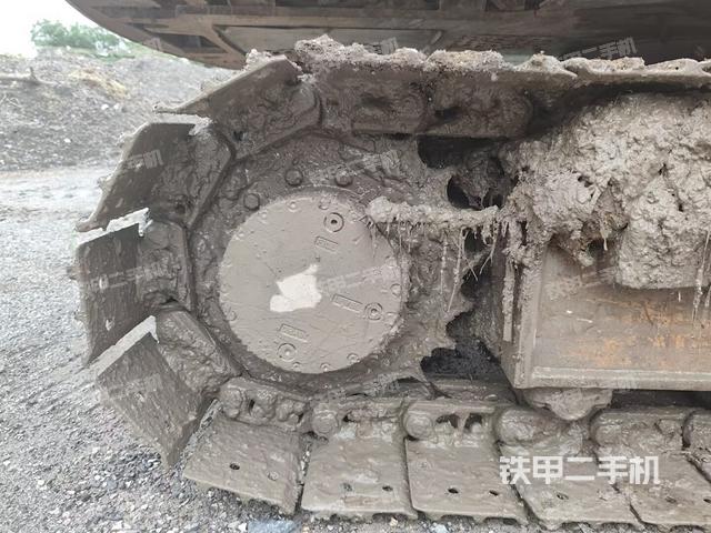 左侧履带整体 (行走机构) 左侧履带整体 (行走机构)