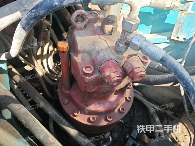 回轉(zhuǎn)馬達(dá)（上車部件）